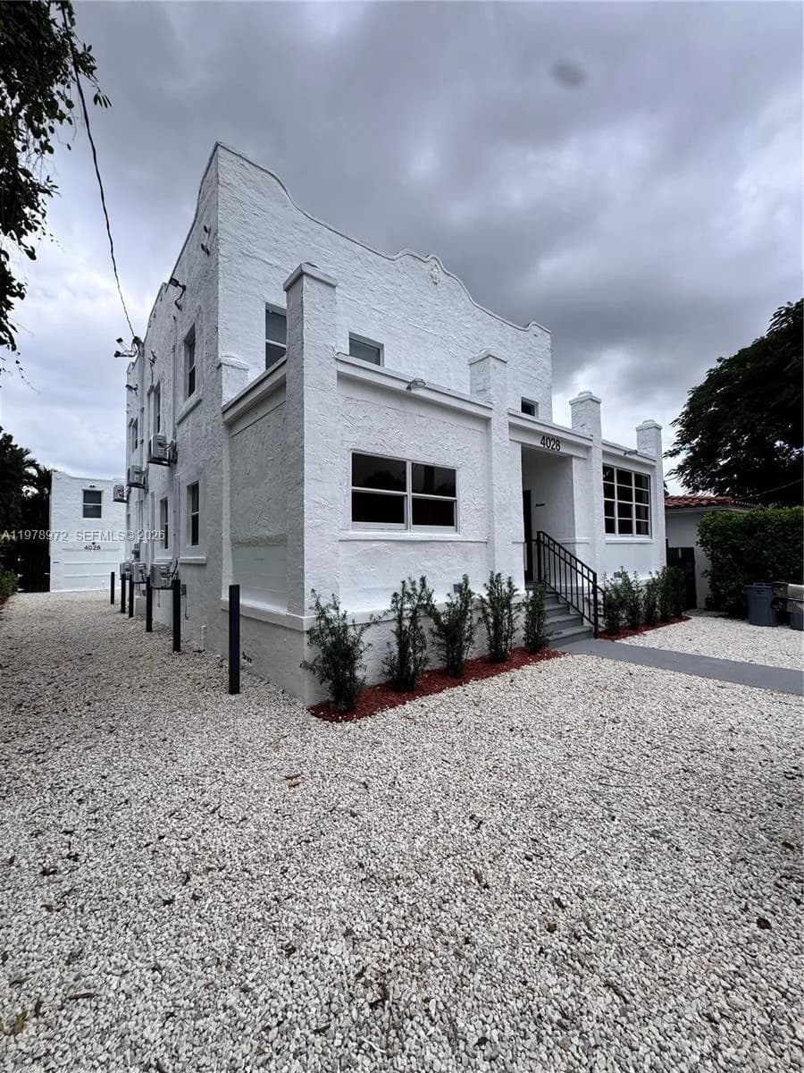 4028 SW 11th St, Miami FL 33134