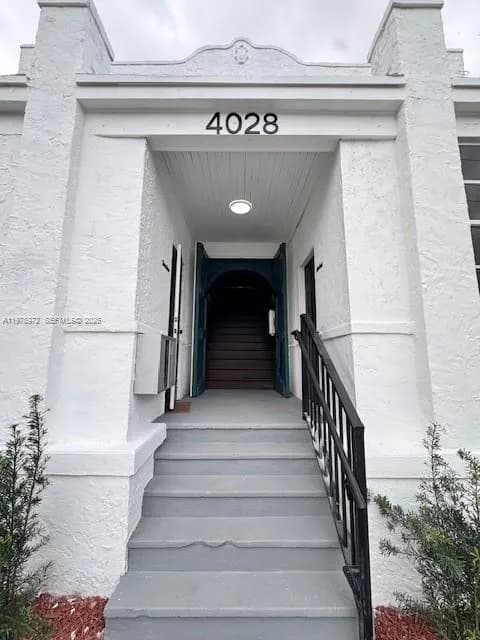 4028 SW 11th St, Miami FL 33134