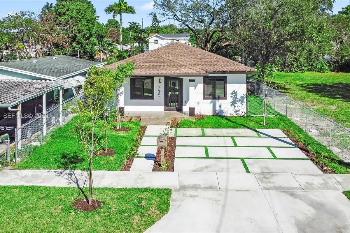 1735 NW 84th St, Miami FL 33147