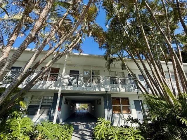 2445 Lake Pancoast Dr # 7, Miami Beach FL 33140
