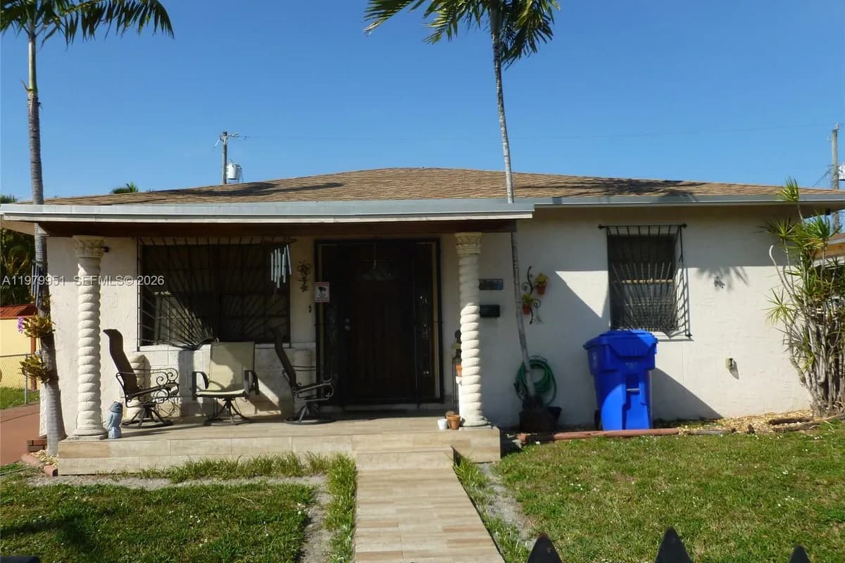 3261 NW 14th St, Miami FL 33125