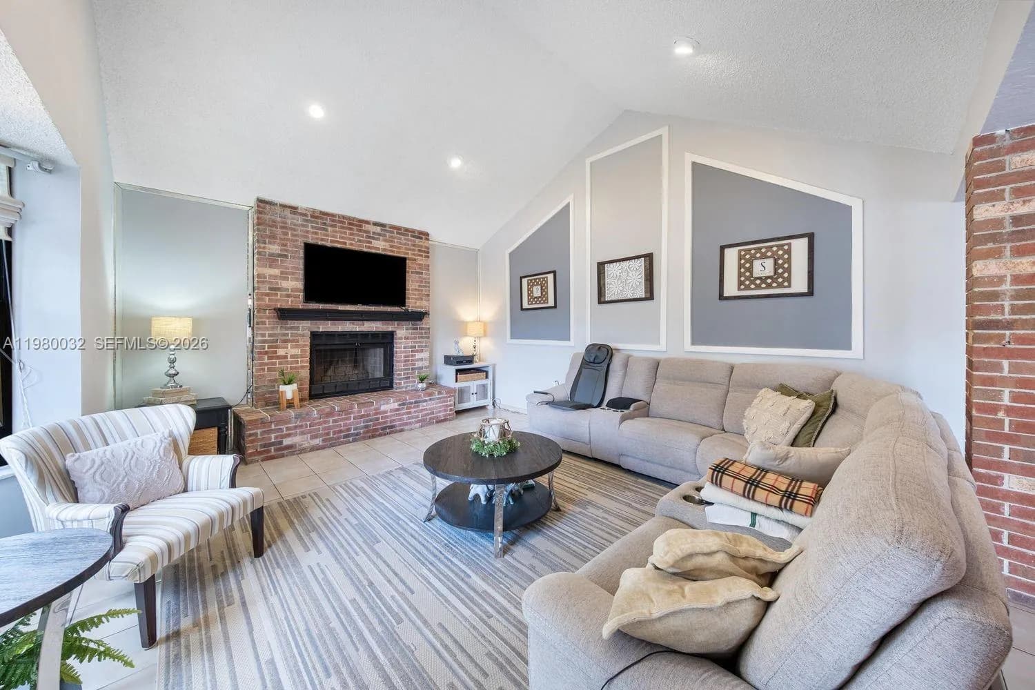 10020 SW 83rd St, Miami FL 33173