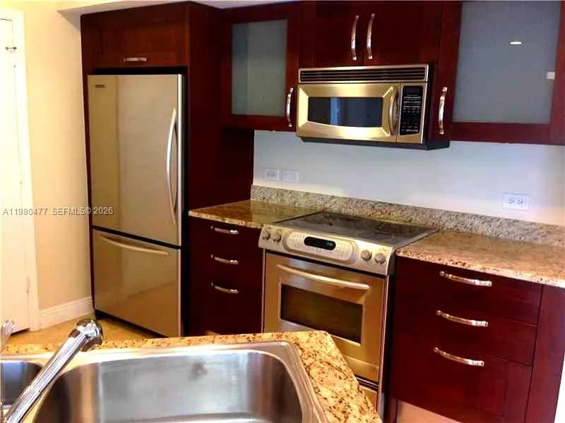 19900 E Country Club Dr # 806, Aventura FL 33180