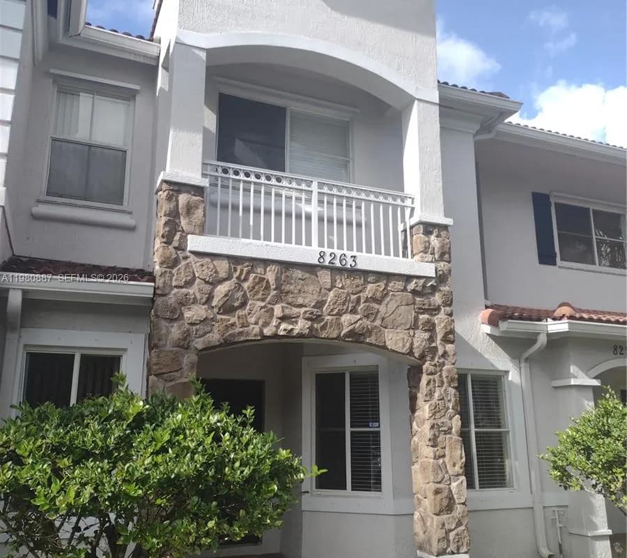 8263 SW 27th St # 102, Miramar FL 33025
