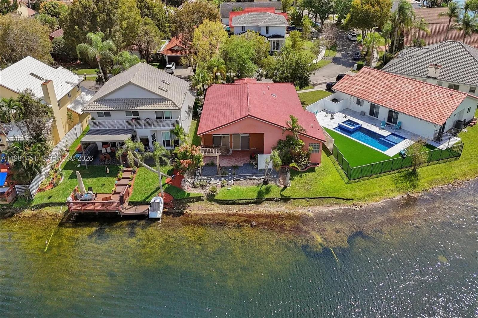 11585 N Quayside Dr, Cooper City FL 33026