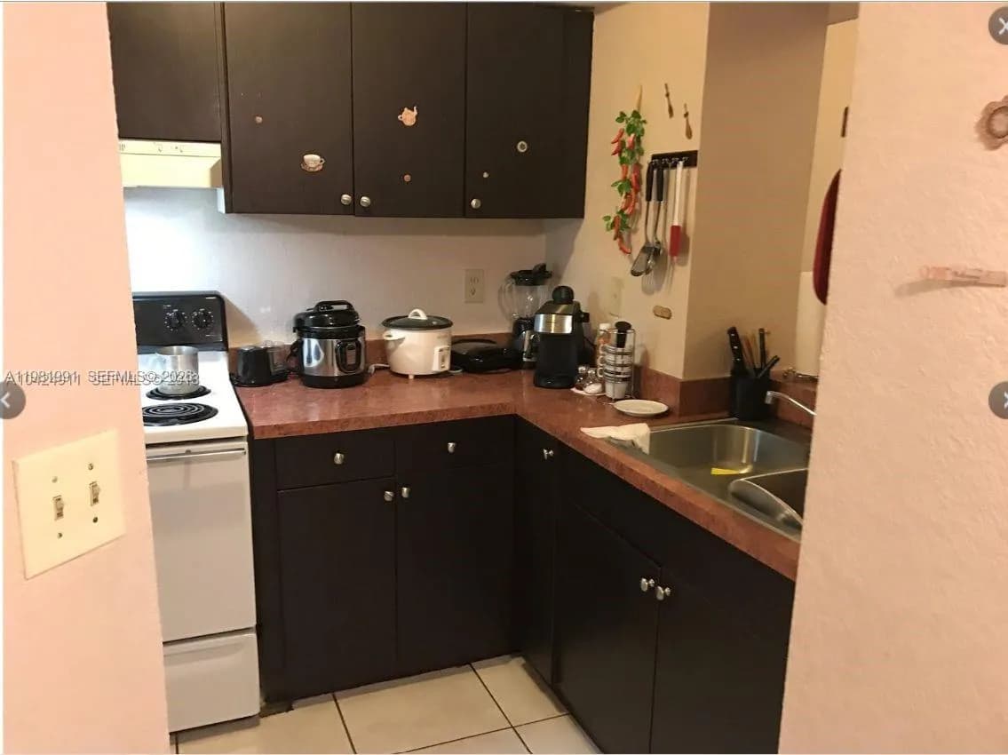 8205 SW 152nd Ave # 102, Miami FL 33193