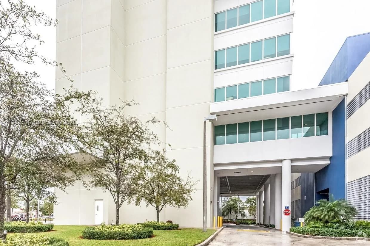 2301 NW 87th Ave # 4, Doral FL 33172