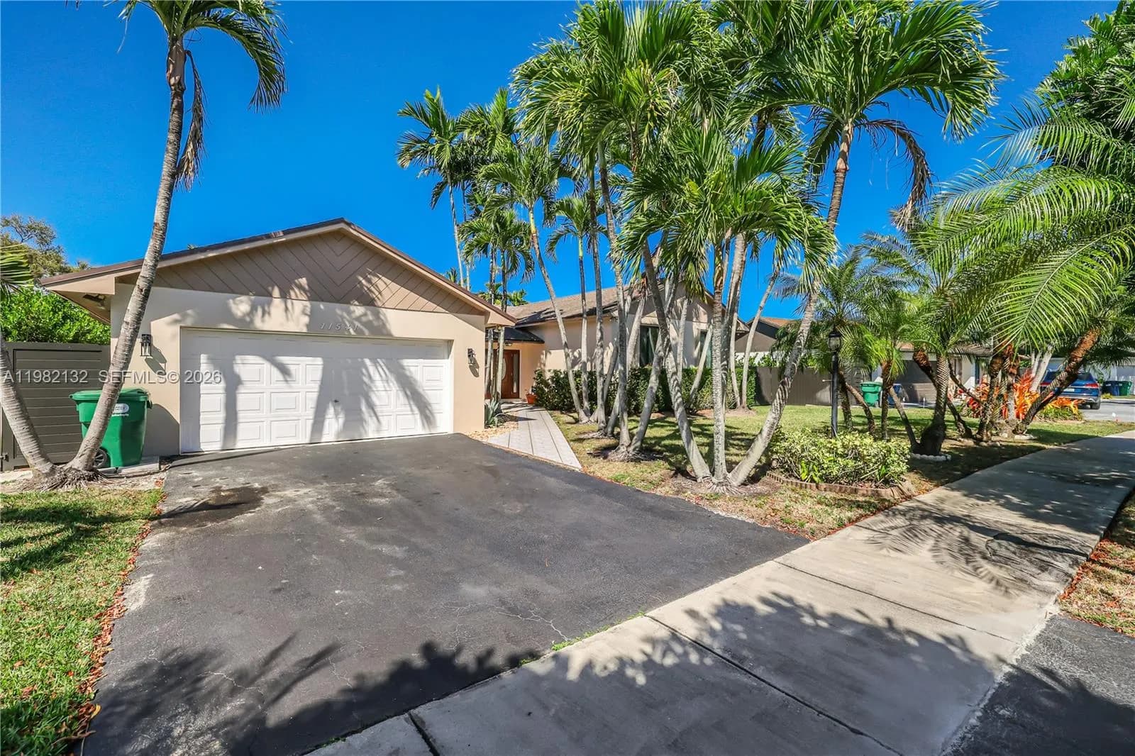 11541 SW 100th St, Miami FL 33176