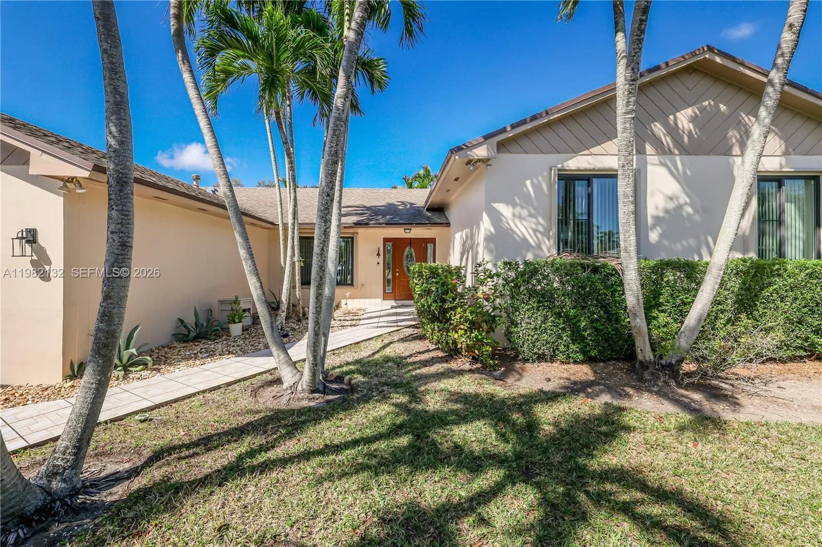 11541 SW 100th St, Miami FL 33176