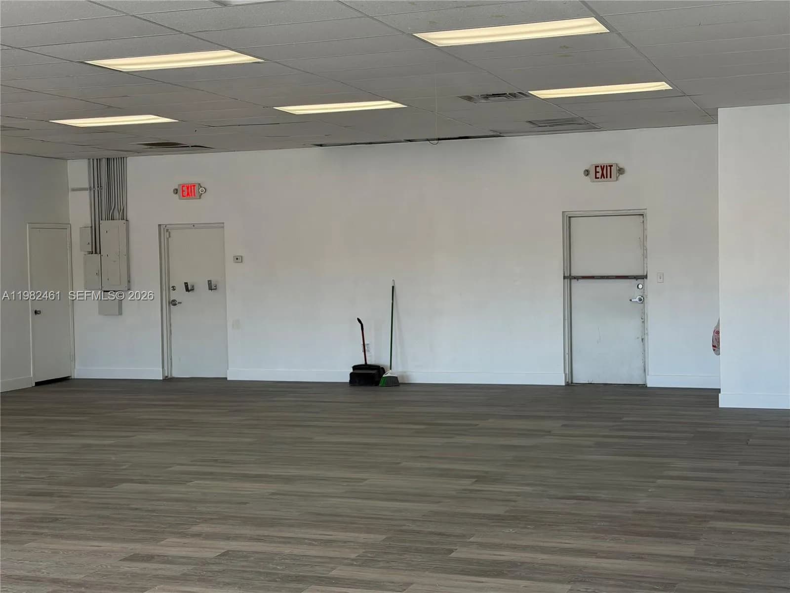 29156 US HWY 19 N # 29156, Clearwater FL 33761