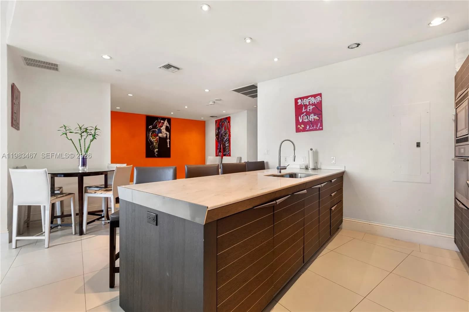 200 Biscayne Boulevard Way # 4907, Miami FL 33131