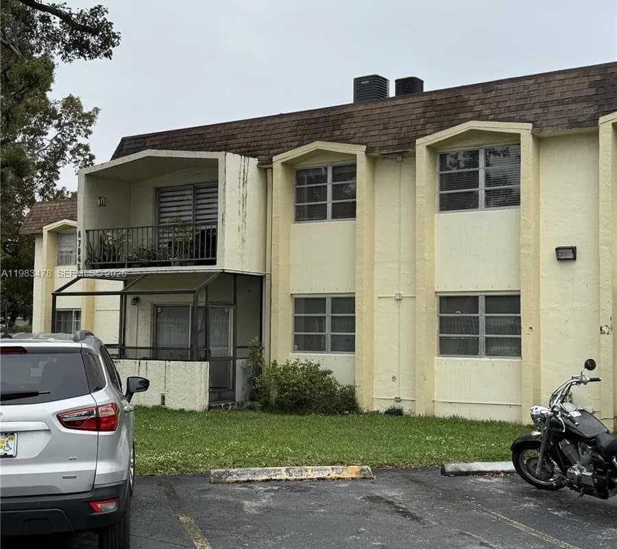 7845 Miller Dr # A204, Miami FL 33155