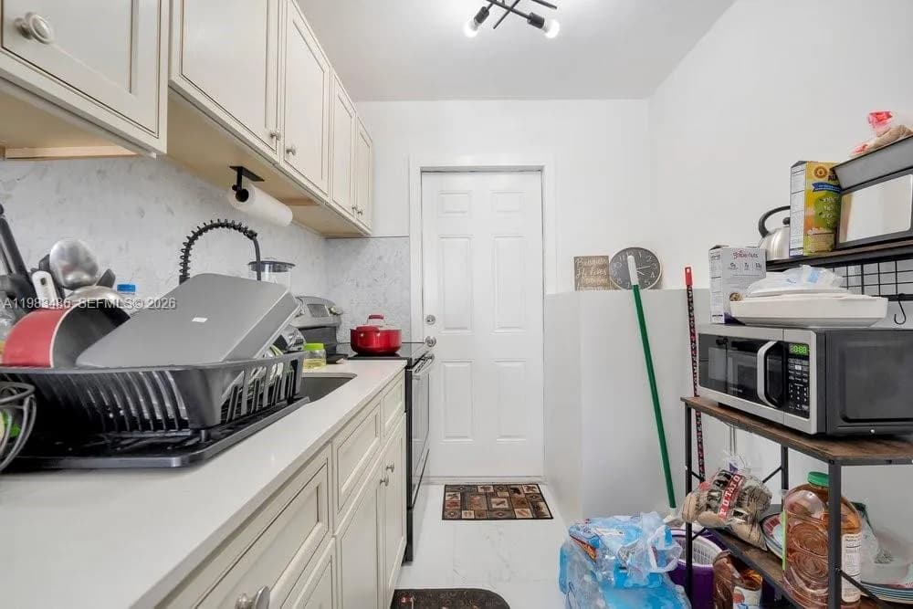 1225 NW 2nd St, Fort Lauderdale FL 33311