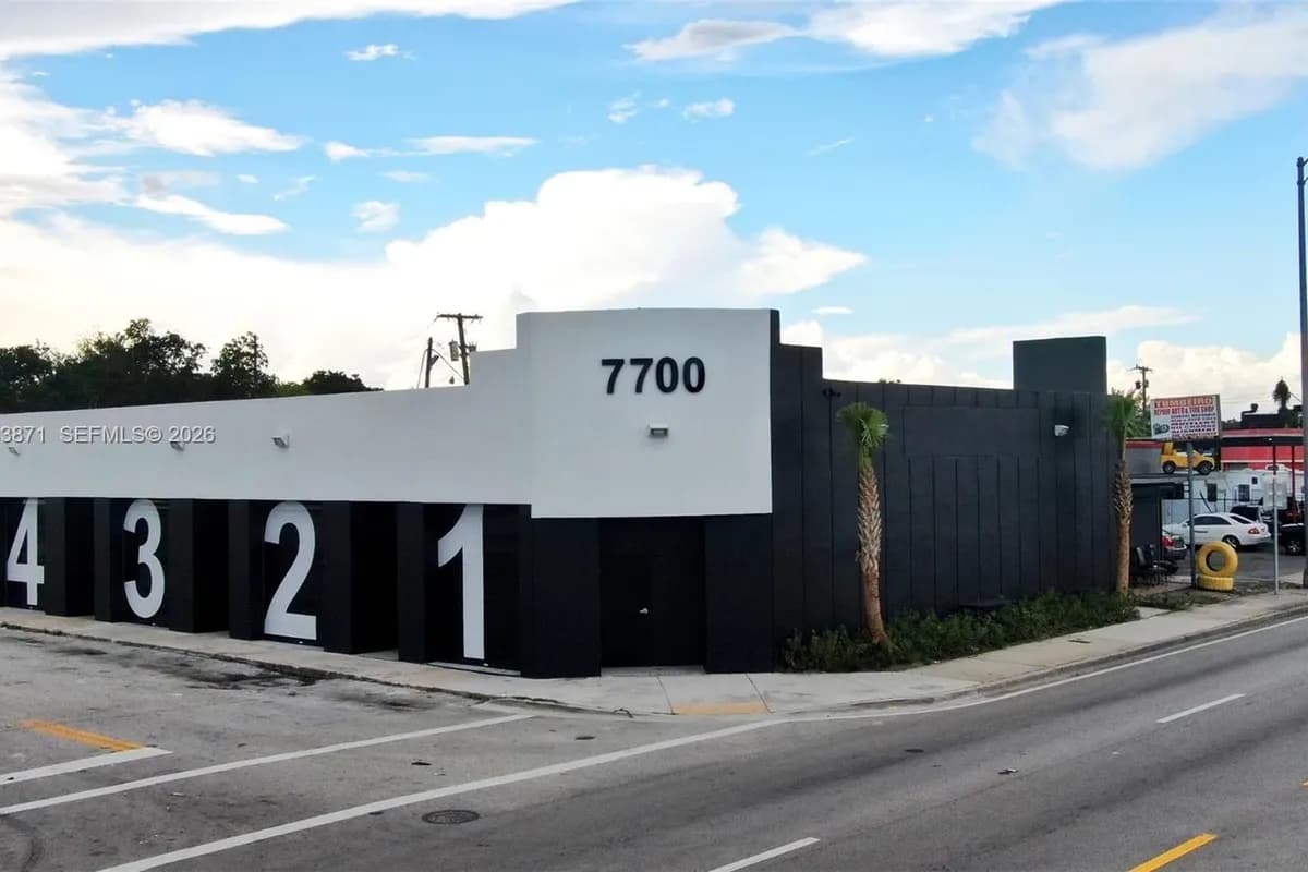 7700 NW 7th Ave, Miami FL 33150
