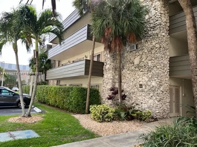 8315 SW 72nd Ave # 104B, Miami FL 33143