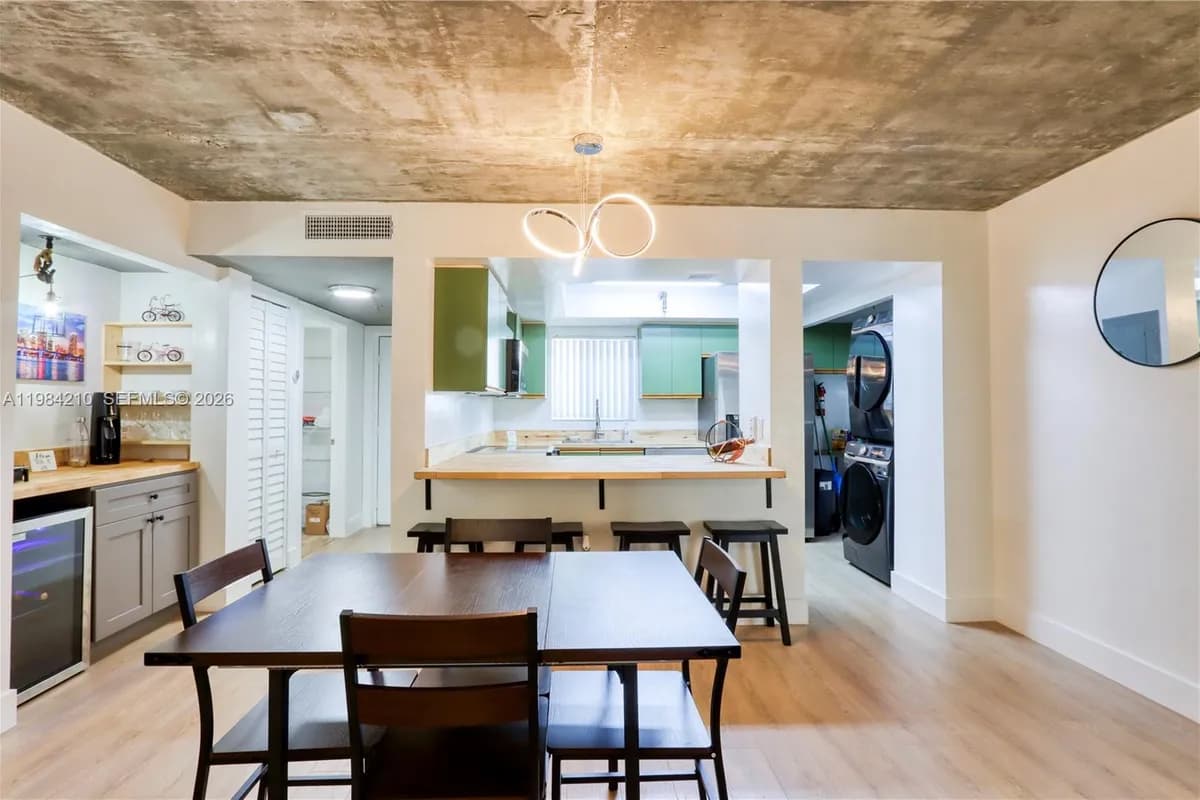 201 NW 7th St # 307, Miami FL 33136