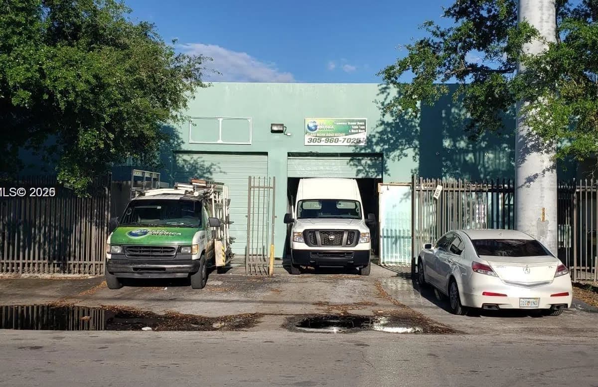 4811 NW 35th Ave # 4811, Miami FL 33142