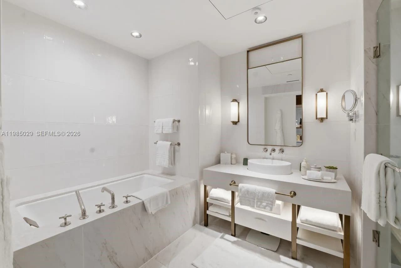 525 N Fort Lauderdale Beach Blvd # 1509, Fort Lauderdale FL 33304