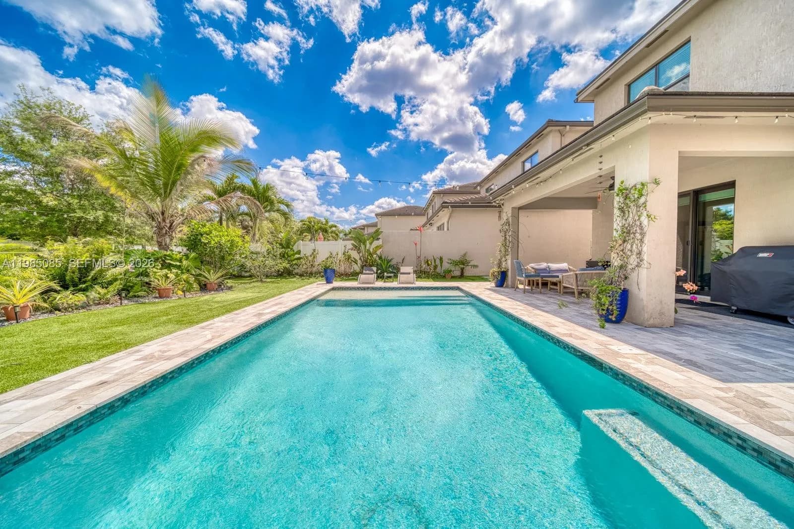 6114 Yerba Buena Ct, Lake Worth FL 33467