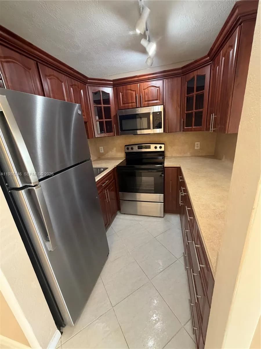 355 Sheffield O # 355, West Palm Beach FL 33417