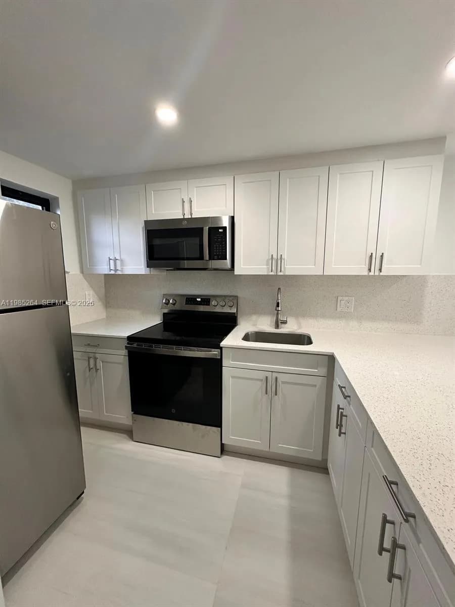 1901 NW S River Dr # 33C, Miami FL 33125