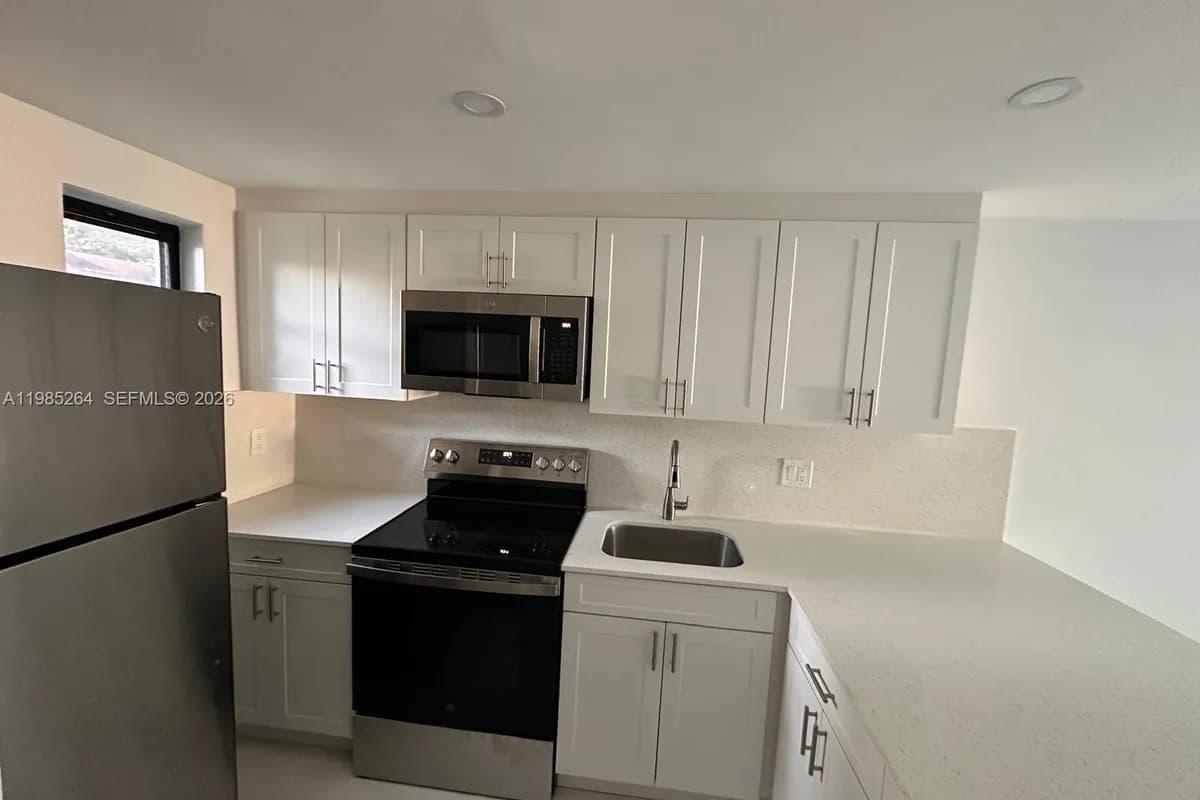 1901 NW S River Dr # 33C, Miami FL 33125