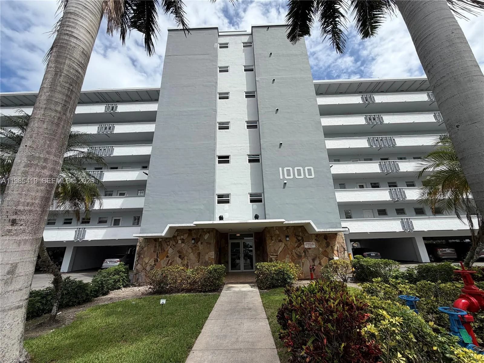 1000 NE 14th Ave # 201, Hallandale Beach FL 33009
