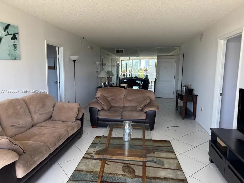 3675 N Country Club Dr # 508, Aventura FL 33180