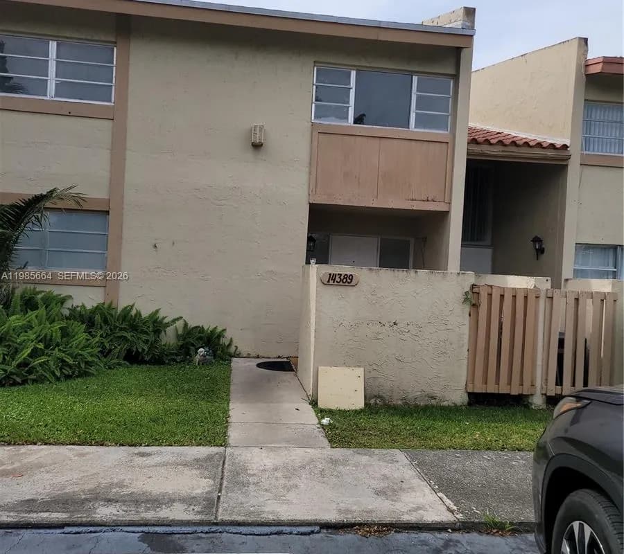 14389 Kendale Lakes Cir # 14389, Miami FL 33183