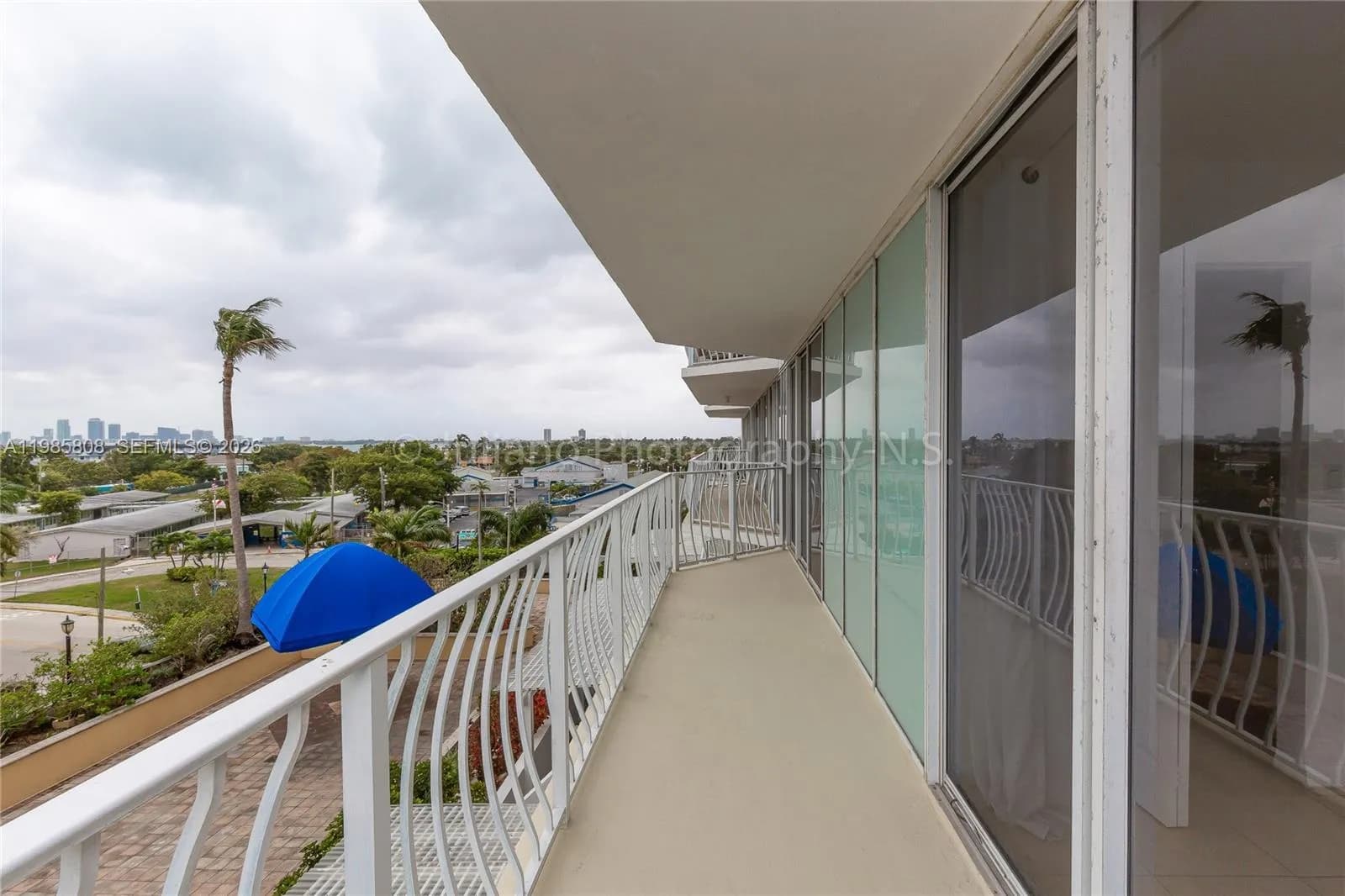 7601 E Treasure Dr # 607, North Bay Village FL 33141