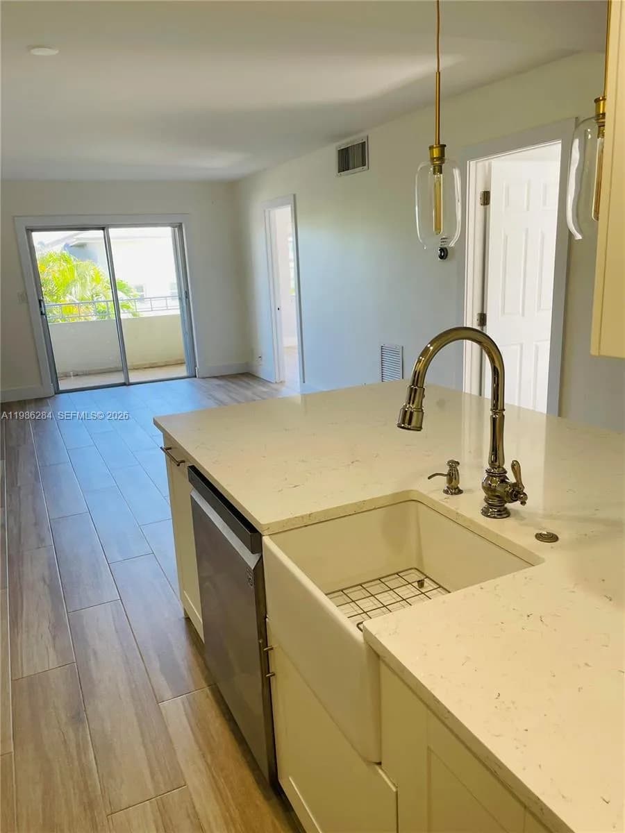 900 NE 18th Ave # 206, Fort Lauderdale FL 33304