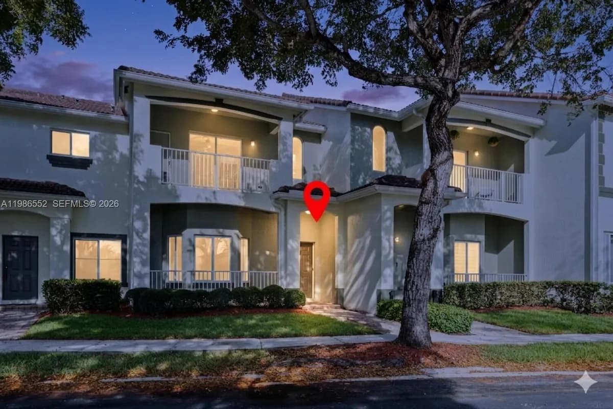 1947 SE 24th Ter, Homestead FL 33035