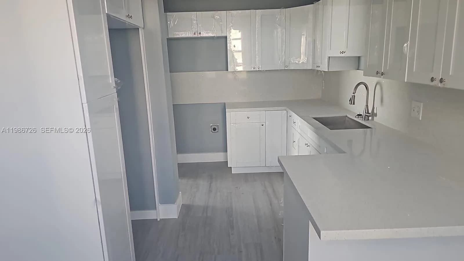 2841 NE 163rd St # 914, North Miami Beach FL 33160