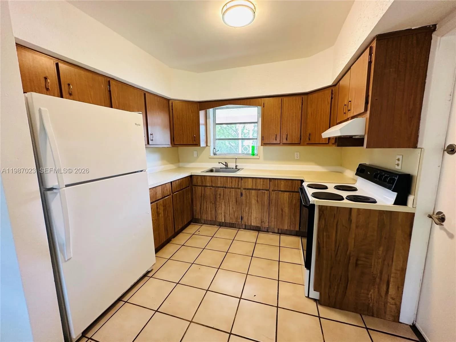 5705 SW 39th St., Miami FL 33155-2842