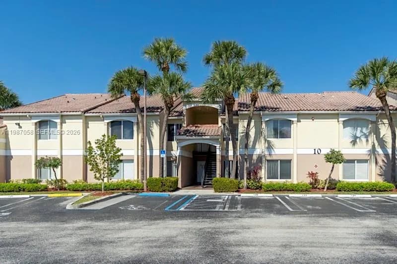 815 W Boynton Beach Blvd # 205, Boynton Beach FL 33426