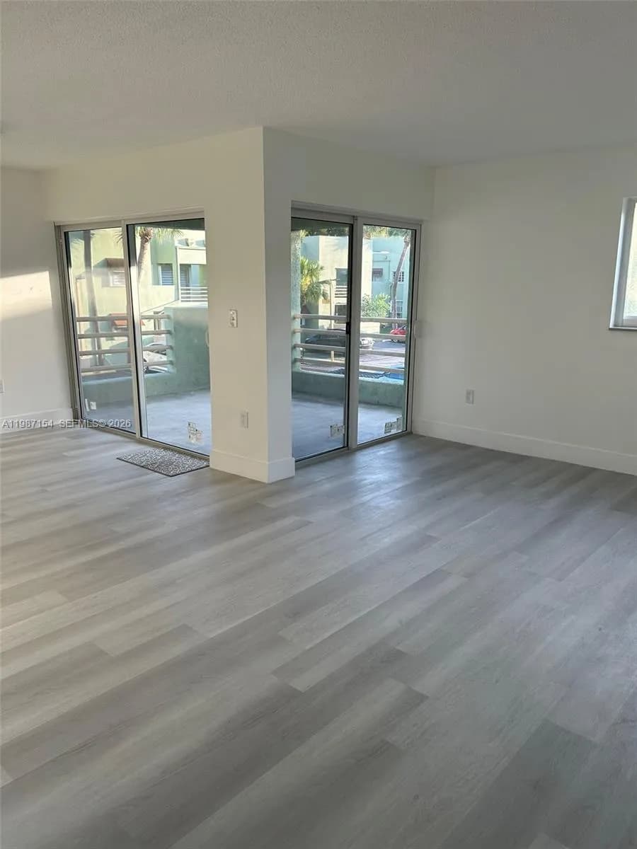 11163 NW 7th St # 19, Miami FL 33172