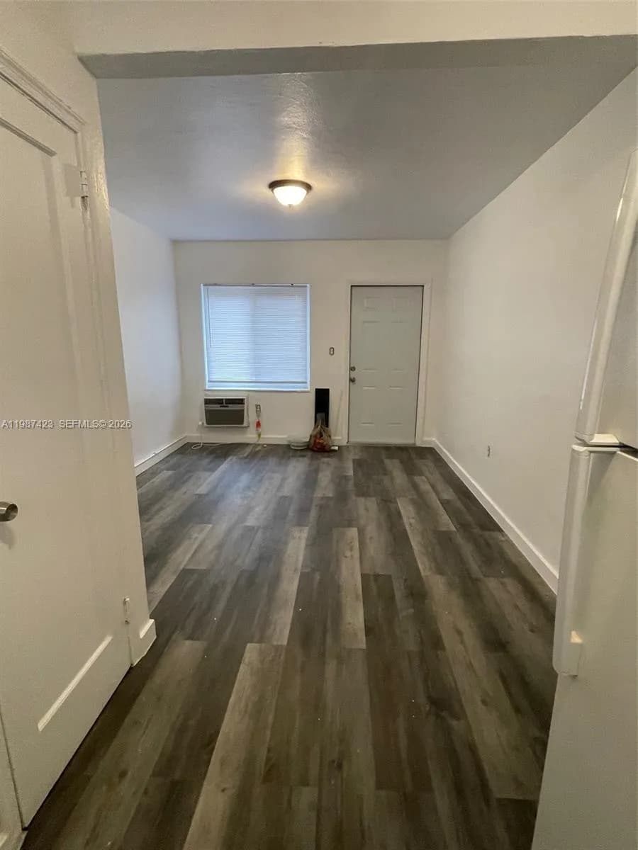 430 SW 6th Ave # 4, Miami FL 33130