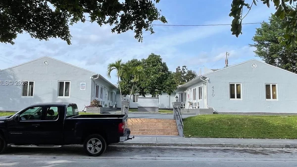 430 SW 6th Ave # 4, Miami FL 33130