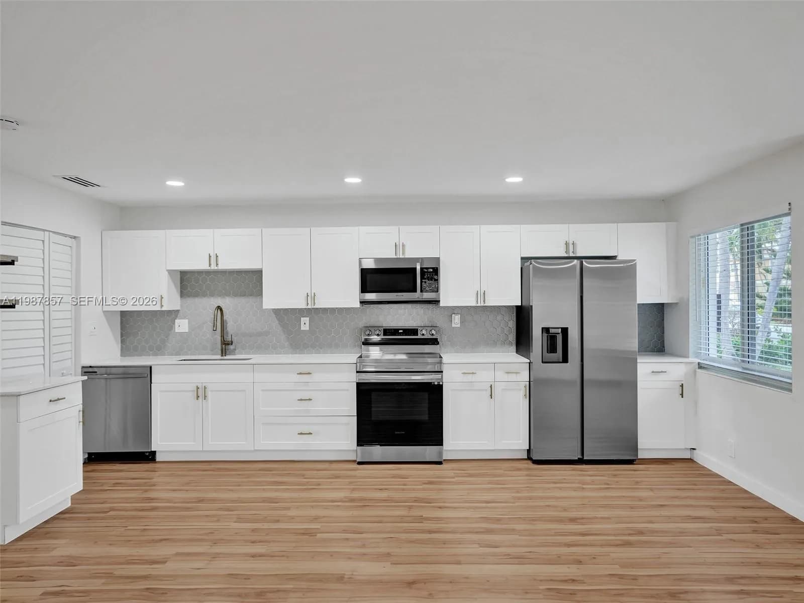 932 Mandarin Isle # 1, Fort Lauderdale FL 33315