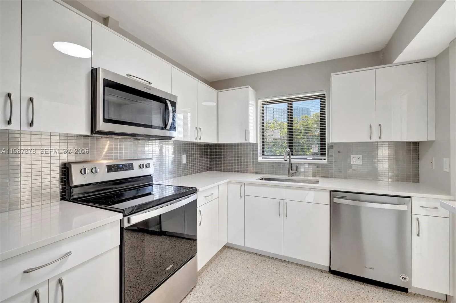 2190 NE 51 ST Court # 204, Fort Lauderdale FL 33308