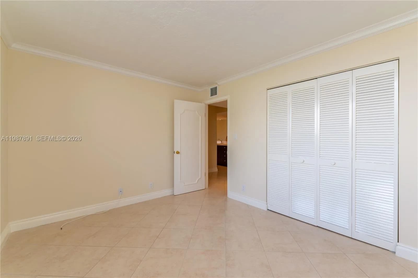 545 SE 12th St # 305, Dania Beach FL 33004