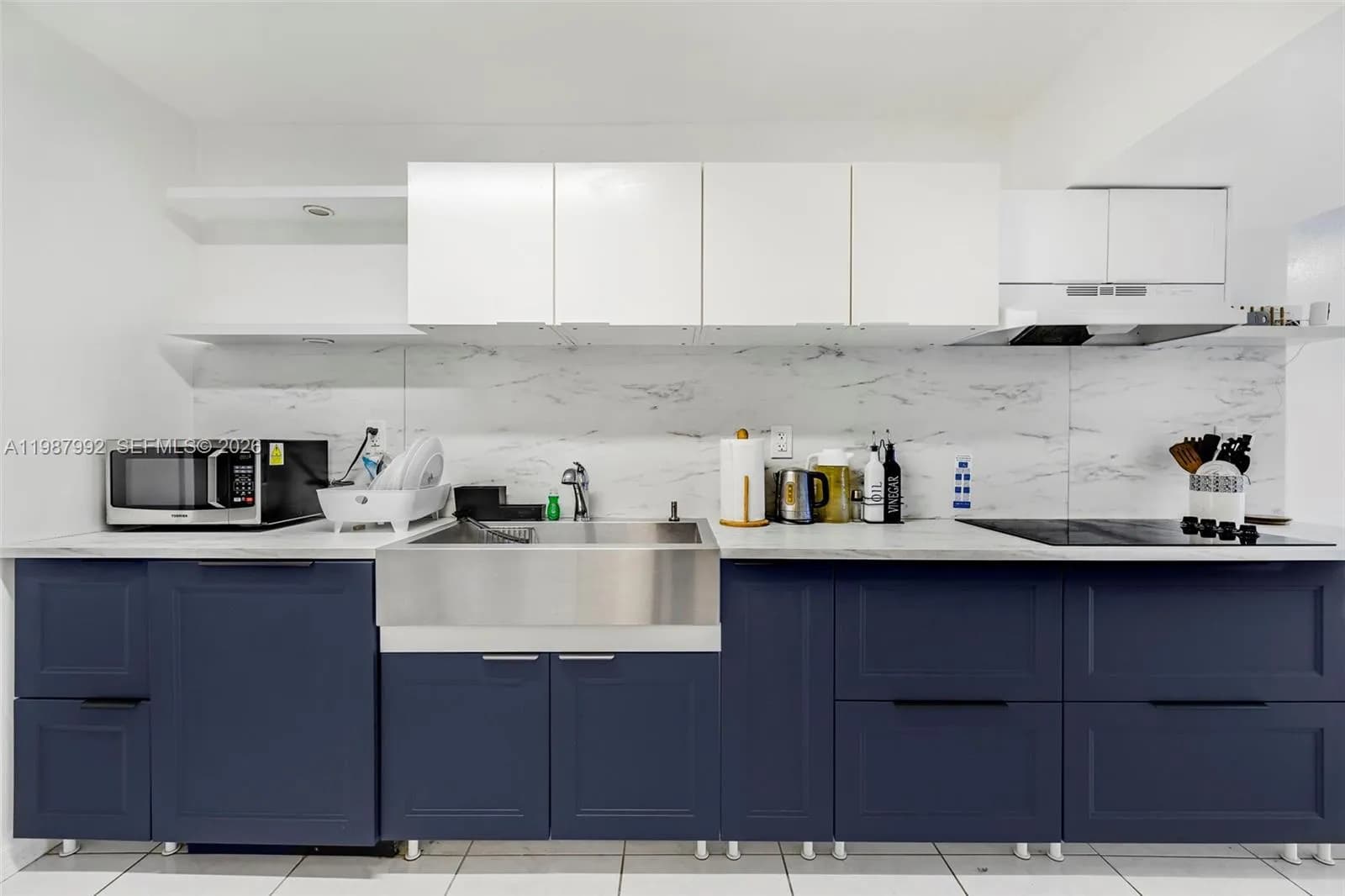 18001 N Bay Rd # 505, Sunny Isles Beach FL 33160