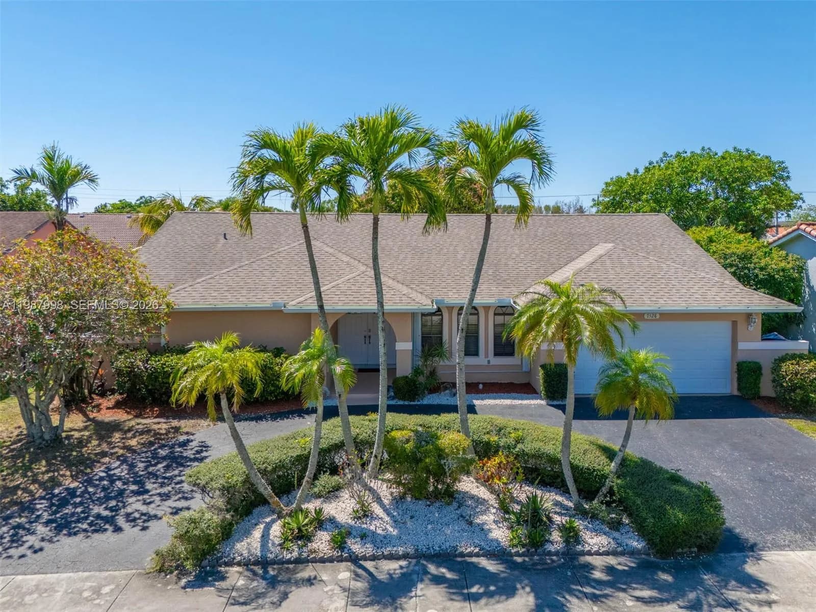 7328 NW 21st St, Margate FL 33063