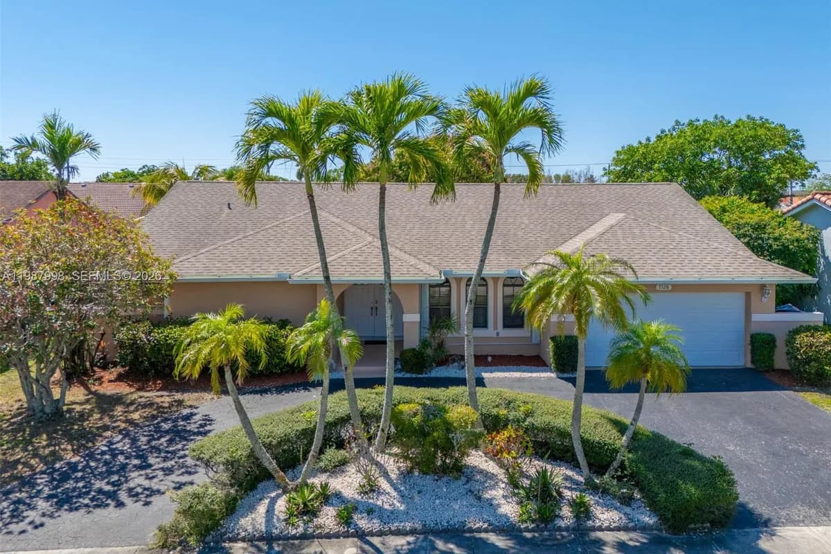 7328 NW 21st St, Margate FL 33063