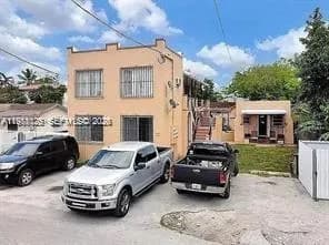 1843 NW 19th St # 4, Miami FL 33125