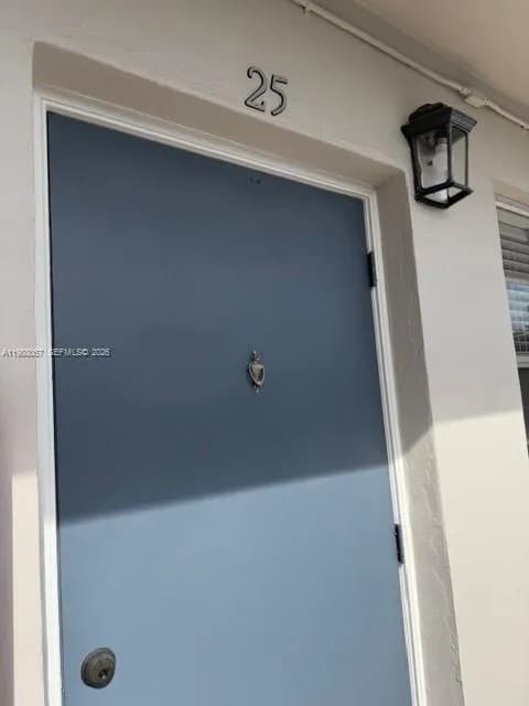 6055 NW 37th St # 25, Virginia Gardens FL 33166