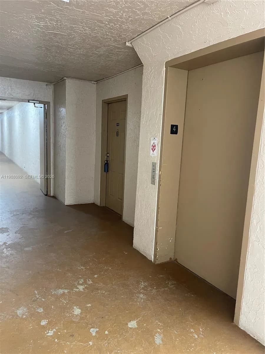 15231 SW 80th St # 410, Miami FL 33193