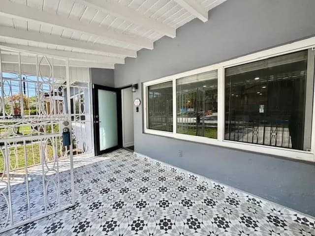 1128 SW 21st Ave, Miami FL 33135