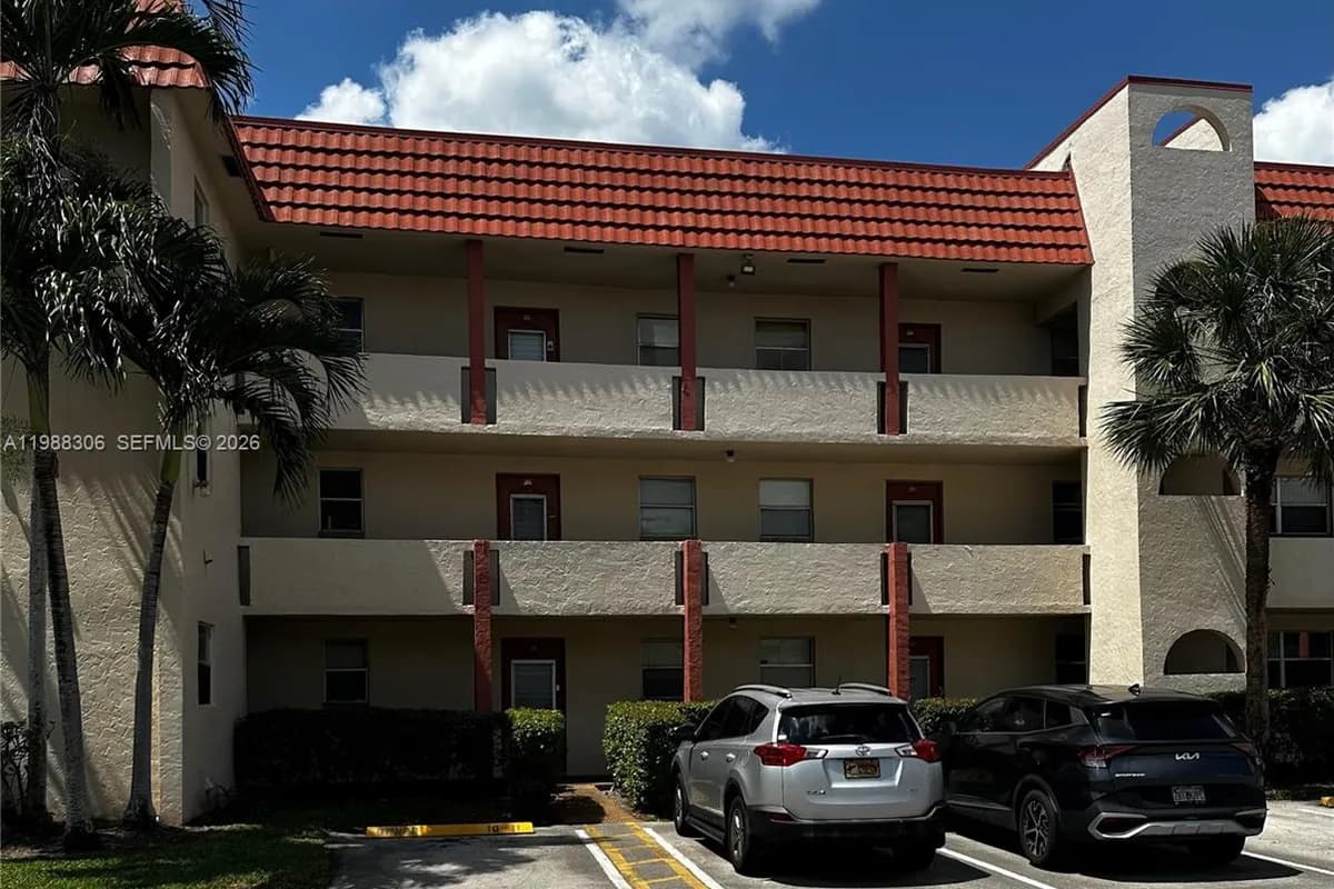 2701 E Sunrise Lakes Dr # 209, Sunrise FL 33322