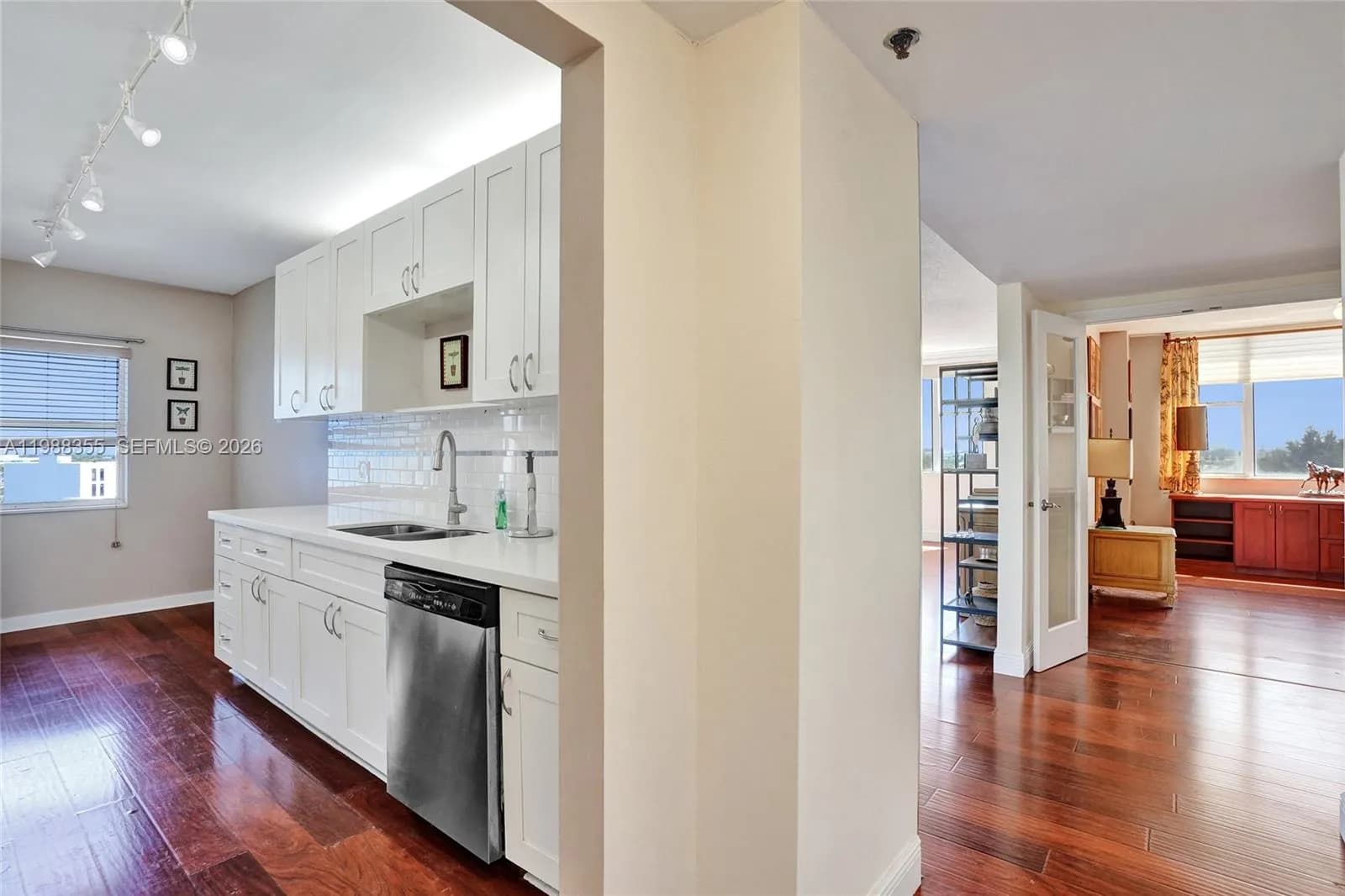 4001 Hillcrest Dr # 817, Hollywood FL 33021